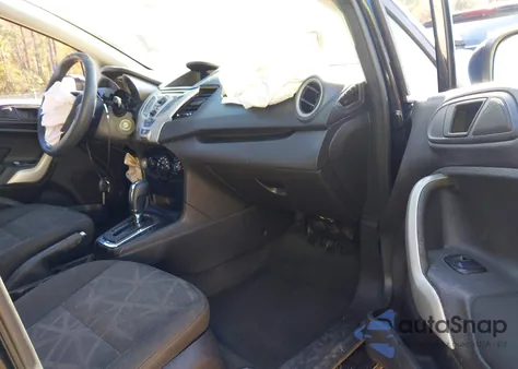 2013 Ford Fiesta Se z USA, uszkodzony, nr VIN 3FADP4BJ1DM191379